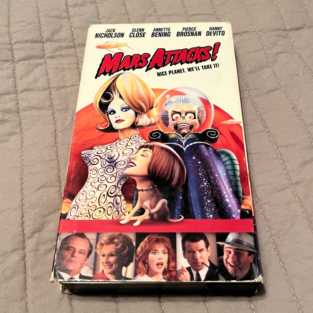 Mars Attacks! VHS tape 1996 - Picture 2 of 3